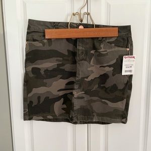 Blue Spice brand, camo mini skirt, size 1
